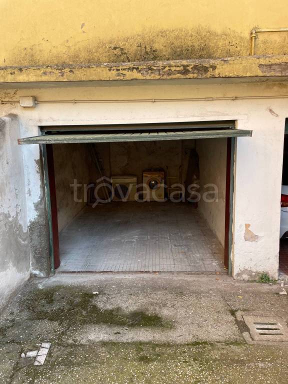 Garage in affitto a Roma lungotevere Flaminio, 36