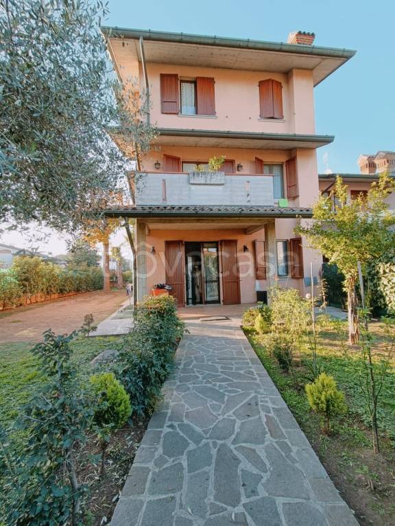 Villa a Schiera in vendita a Chiari via Pontoglio