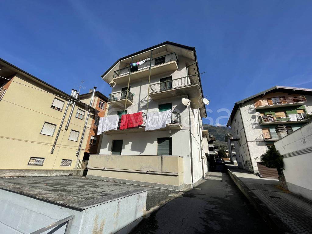 Appartamento in vendita a Berbenno di Valtellina via Valeriana