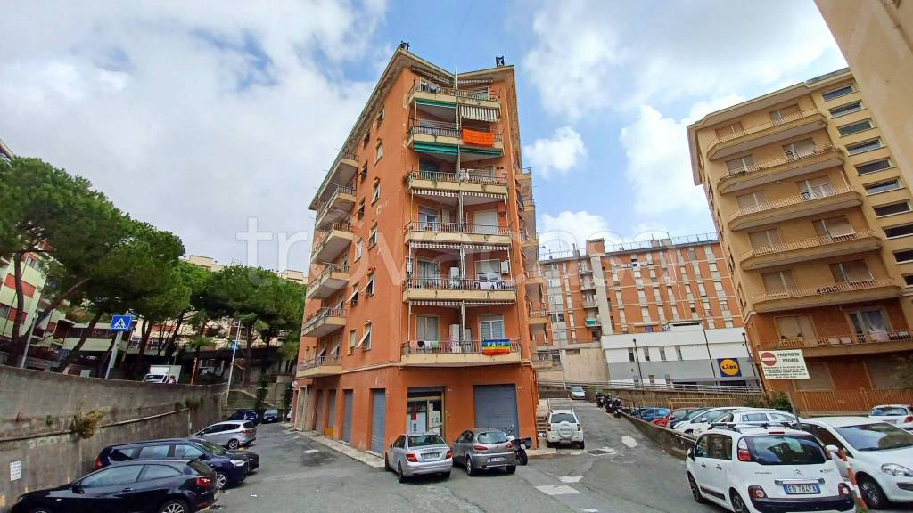 Appartamento in vendita a Genova via Paolo Toscanelli, 47