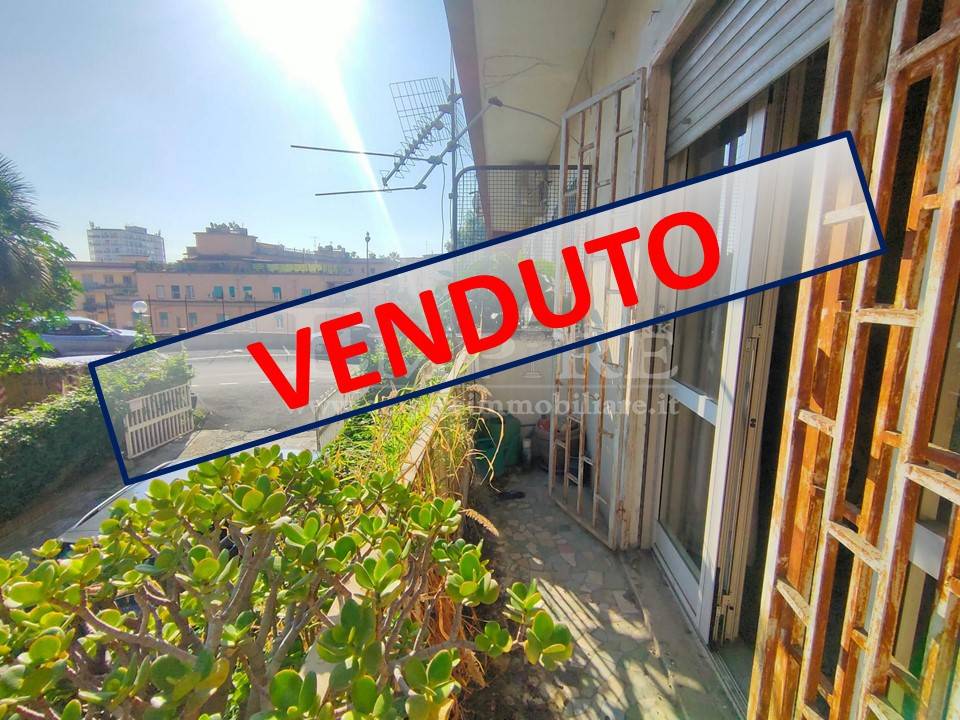 Appartamento in vendita a Napoli via Privata Comola Ricci