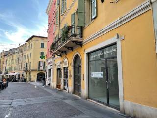 Negozio in affitto a brescia corso camillo benso di cavour