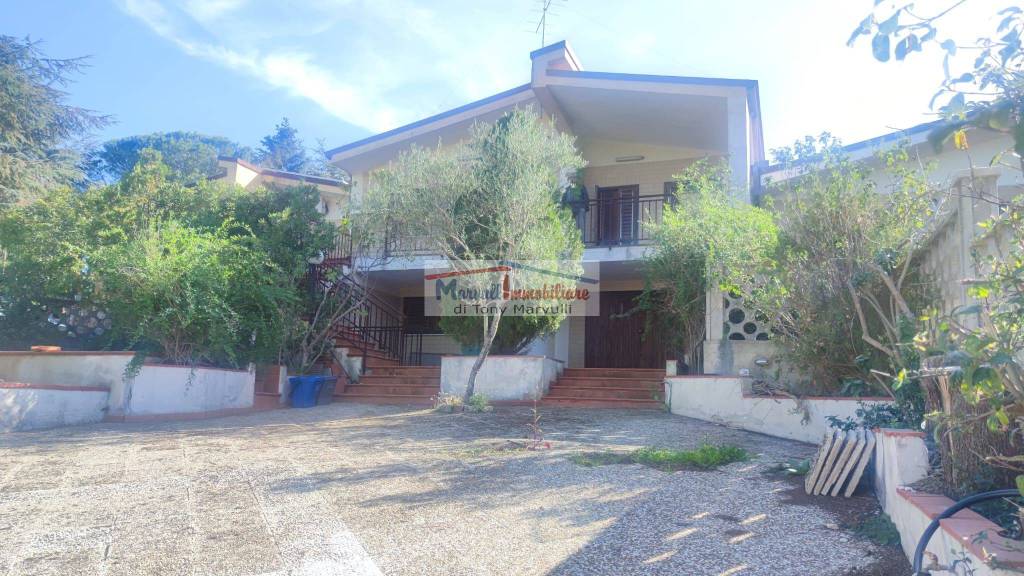 Villa in vendita a Cassano delle Murge via Villaggio Lagobattaglia
