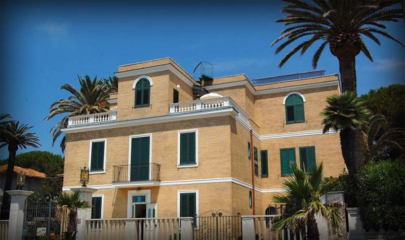 Villa in vendita a Santa Marinella via Aurelia, 383