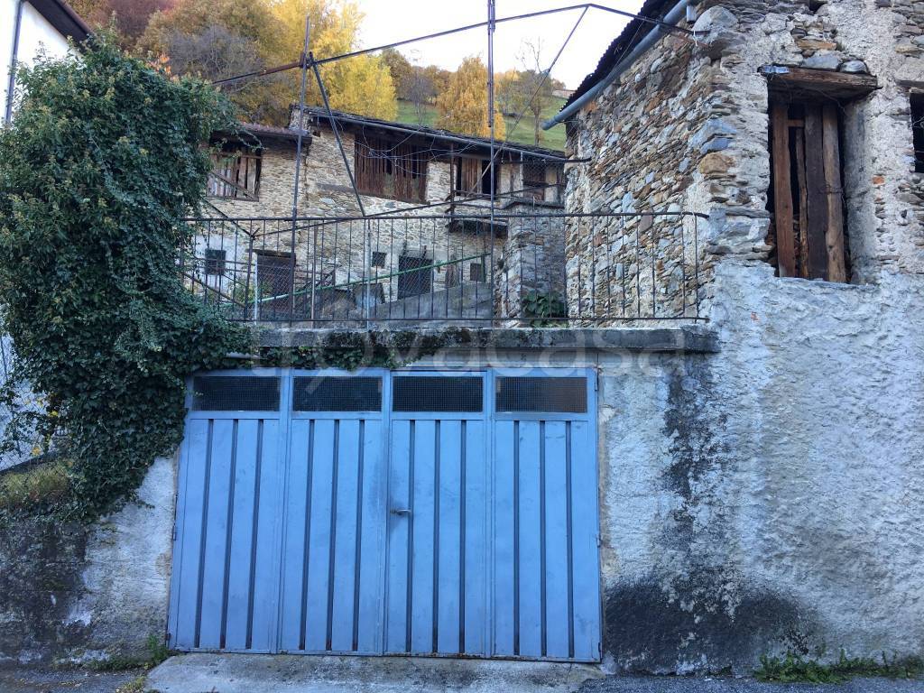 Garage in vendita a Cosio Valtellino via Ronchi