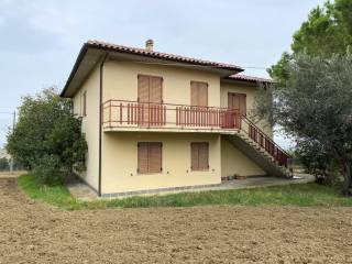 Villa in in vendita da privato a ostra vetere strada provinciale dell'acquasanta, 17