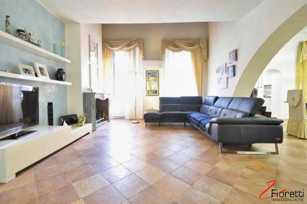 Appartamento in vendita a Piombino via Giuseppe Garibaldi, 30