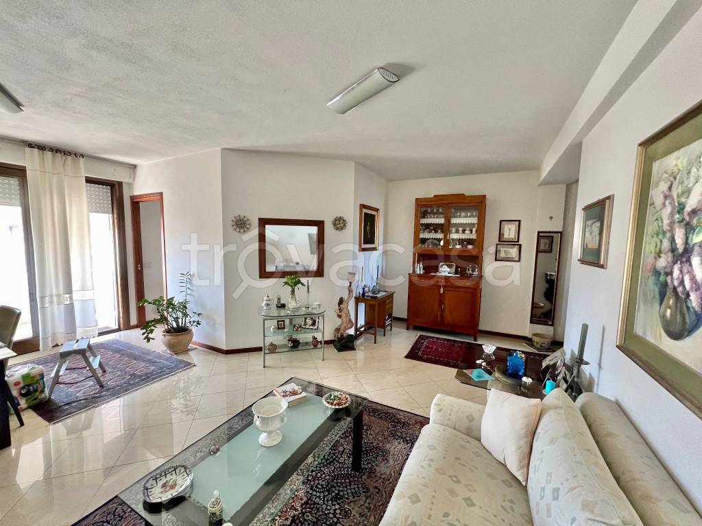 Appartamento in in vendita da privato a Oristano via Messina, 25