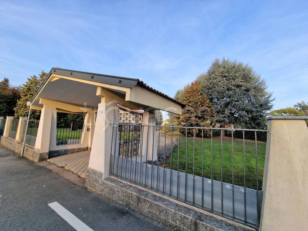 Villa in vendita a Sandigliano via Stazione, 29