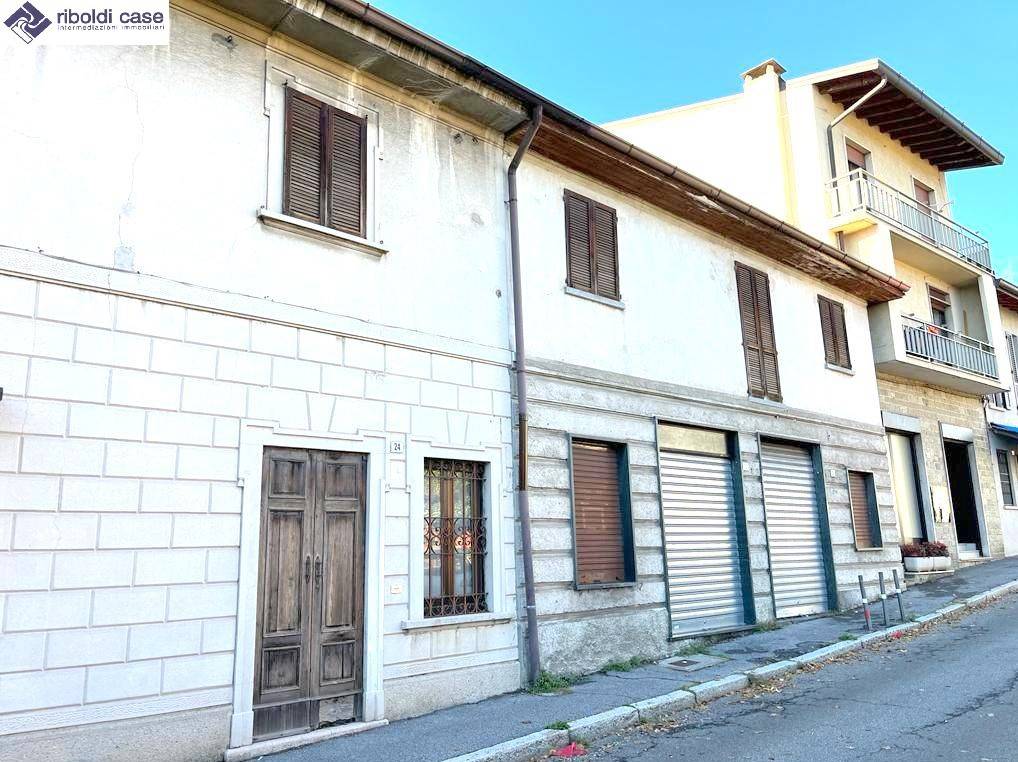 Casa Indipendente in vendita ad Arosio via Madonnina