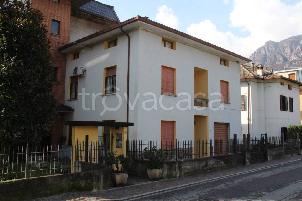 Casa Indipendente in in vendita da privato a Pian Camuno via Santa Giulia