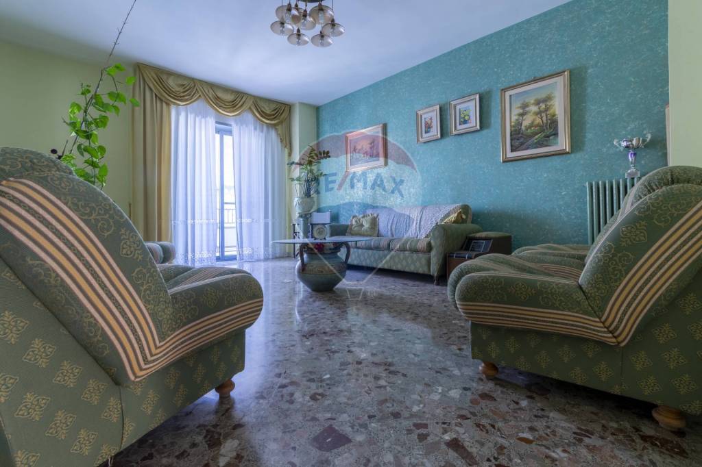 Appartamento in vendita ad Adelfia via Don Luigi Sturzo, 13