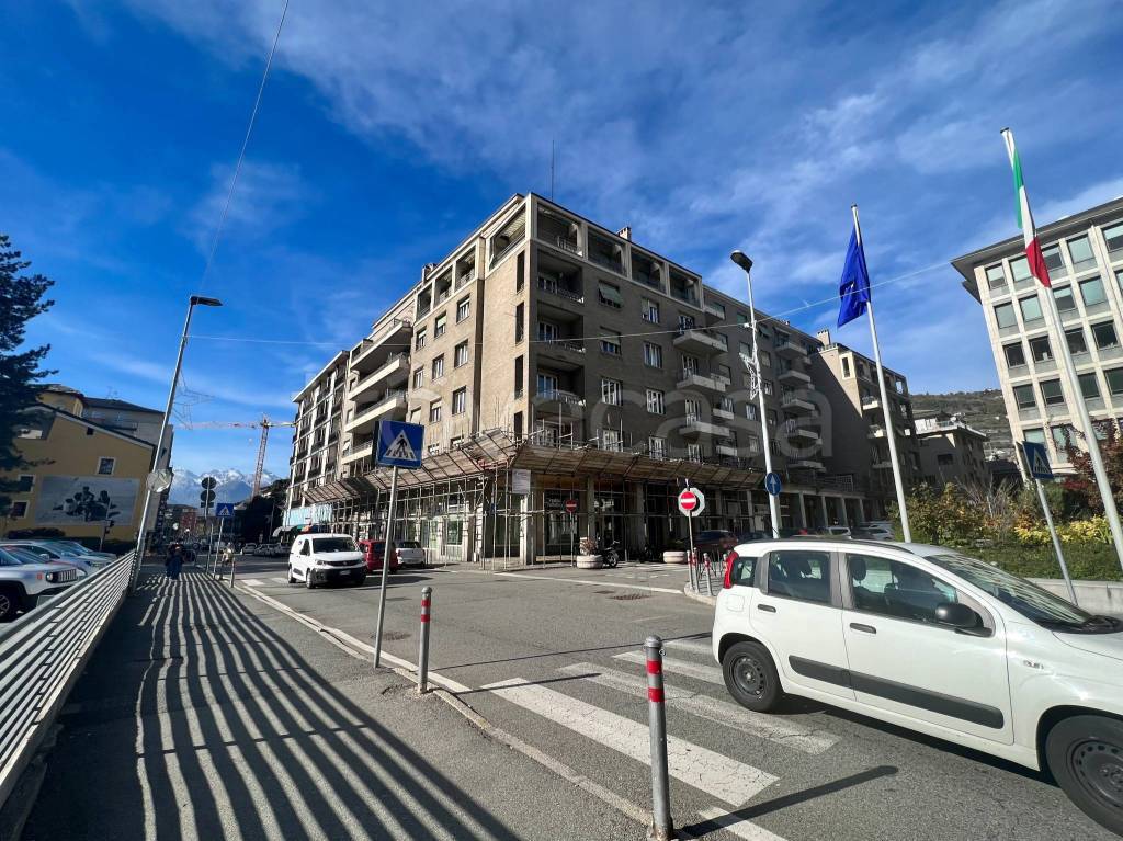 Appartamento in vendita ad Aosta via Bonifacio Festaz, 52