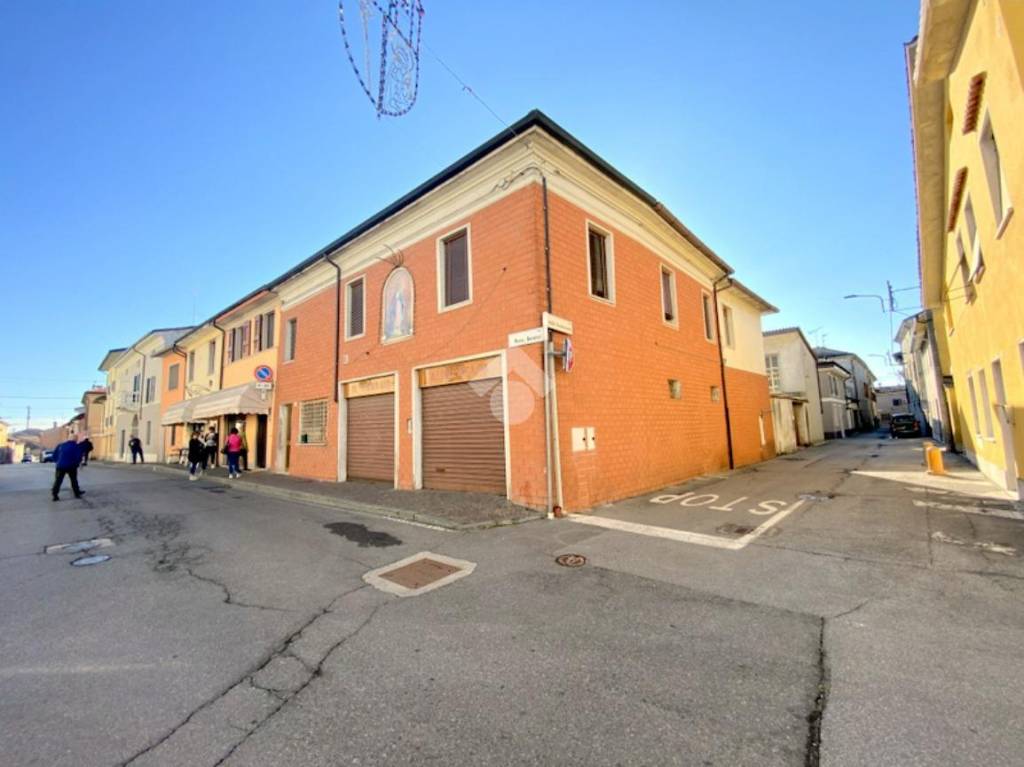 Casa Indipendente in vendita a Pontevico via Mons. Berenzi, 2