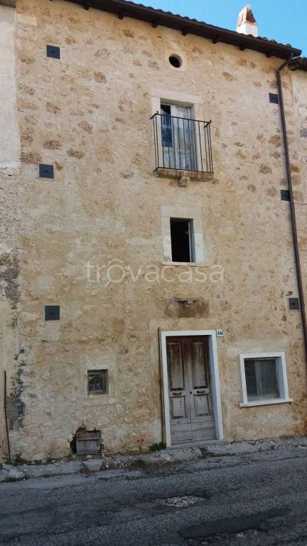 Casa Indipendente in in vendita da privato a Santo Stefano di Sessanio strada Comunale Aia