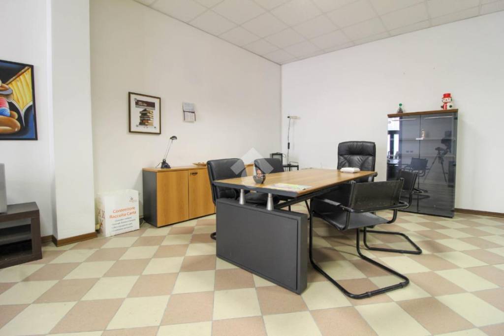 Ufficio in affitto a Pozzolengo via Santa Maria