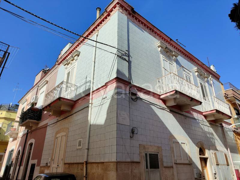 Casa Indipendente in vendita a Grumo Appula via Ricciotto Canudo