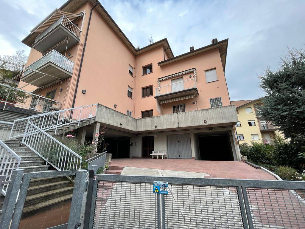 Appartamento in vendita a Vergato via Giovanni Sabattini, 48/b