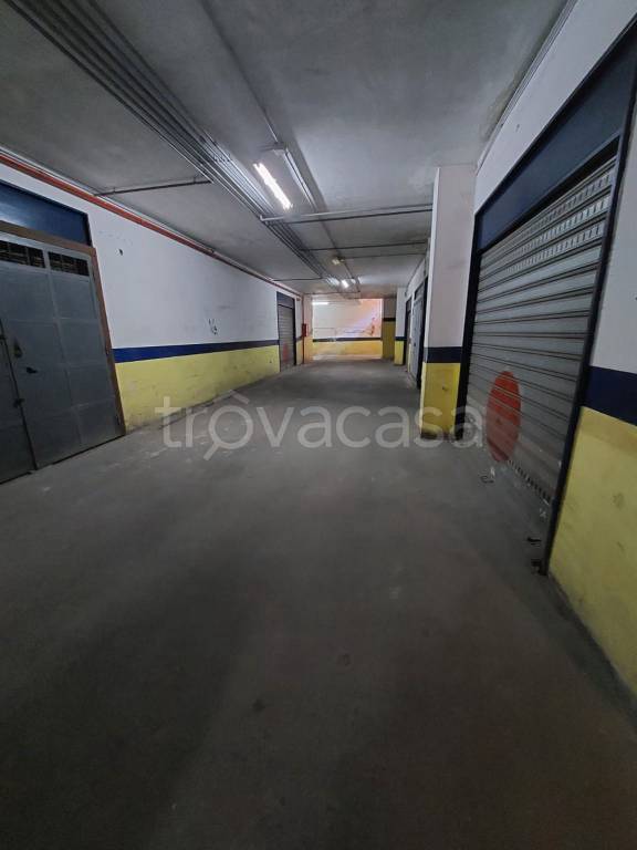 Garage in vendita a Mugnano di Napoli via Eugenio Montale, 31