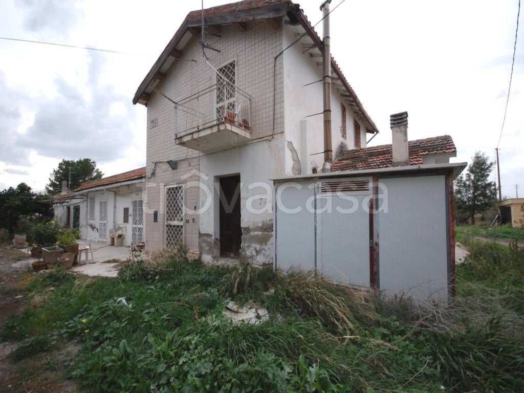 Casale in vendita a Foggia contrada Ponte Albanito, snc