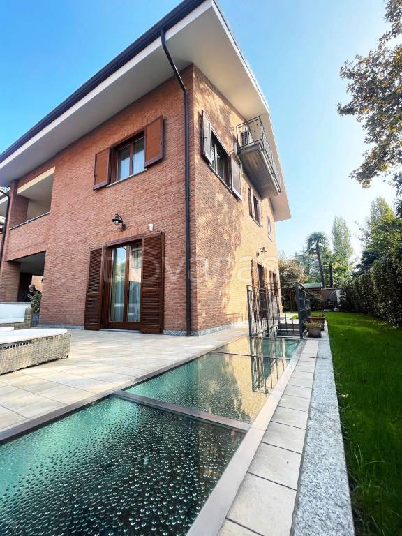 Villa in vendita a Rivoli viale Perugia, 8
