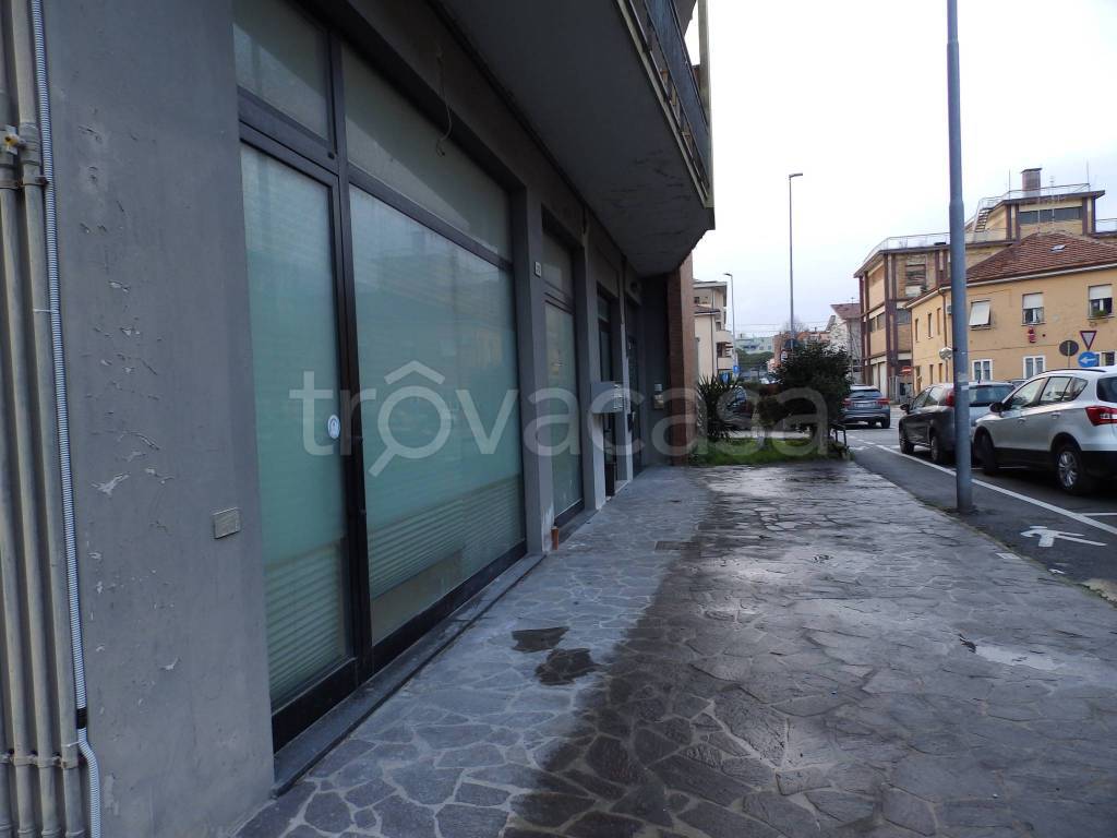 Ufficio in vendita a Pesaro via Monte Nevoso, 23