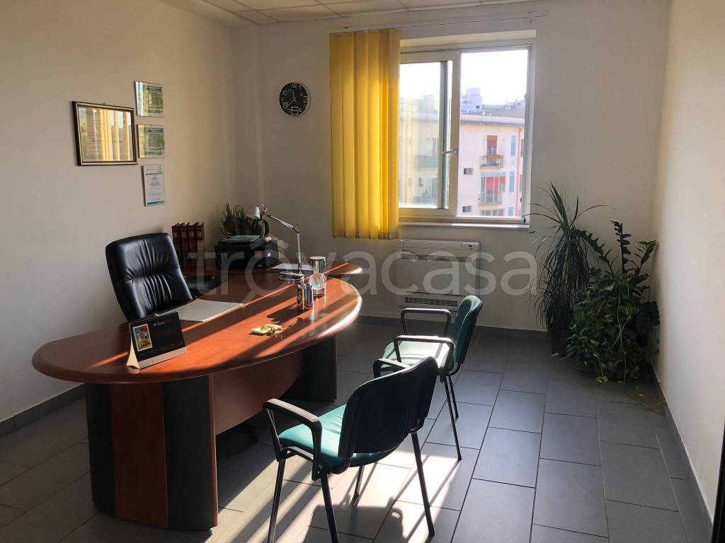 Ufficio in in affitto da privato a Brindisi via Dalmazia, 31C