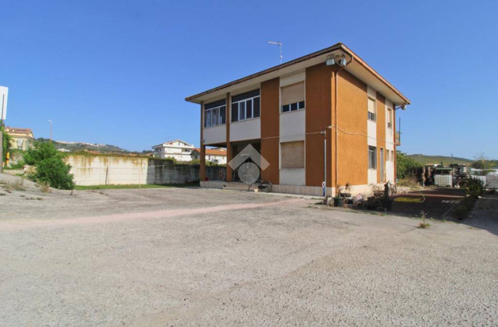 Casa Indipendente in vendita a Tortoreto via Adda, 7
