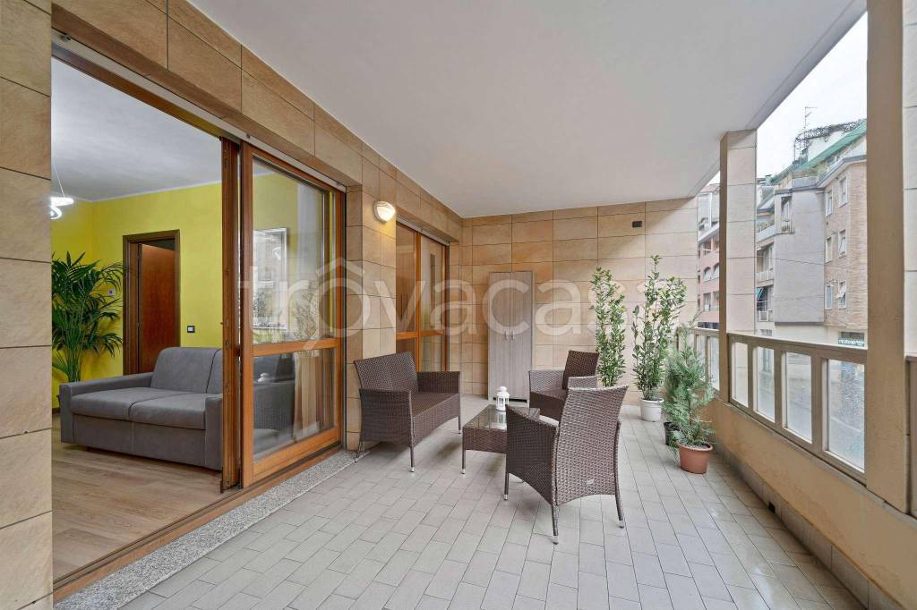 Appartamento in affitto a Milano via Bartolini 47