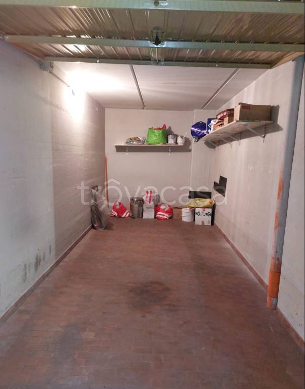Garage in vendita a Rho via Cardinale Andrea Ferrari