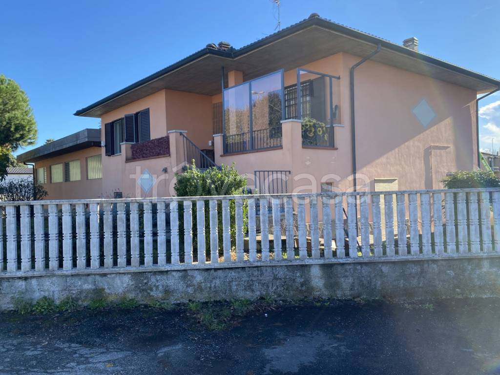 Villa Bifamiliare in vendita a Sannazzaro de' Burgondi via loreto, 57