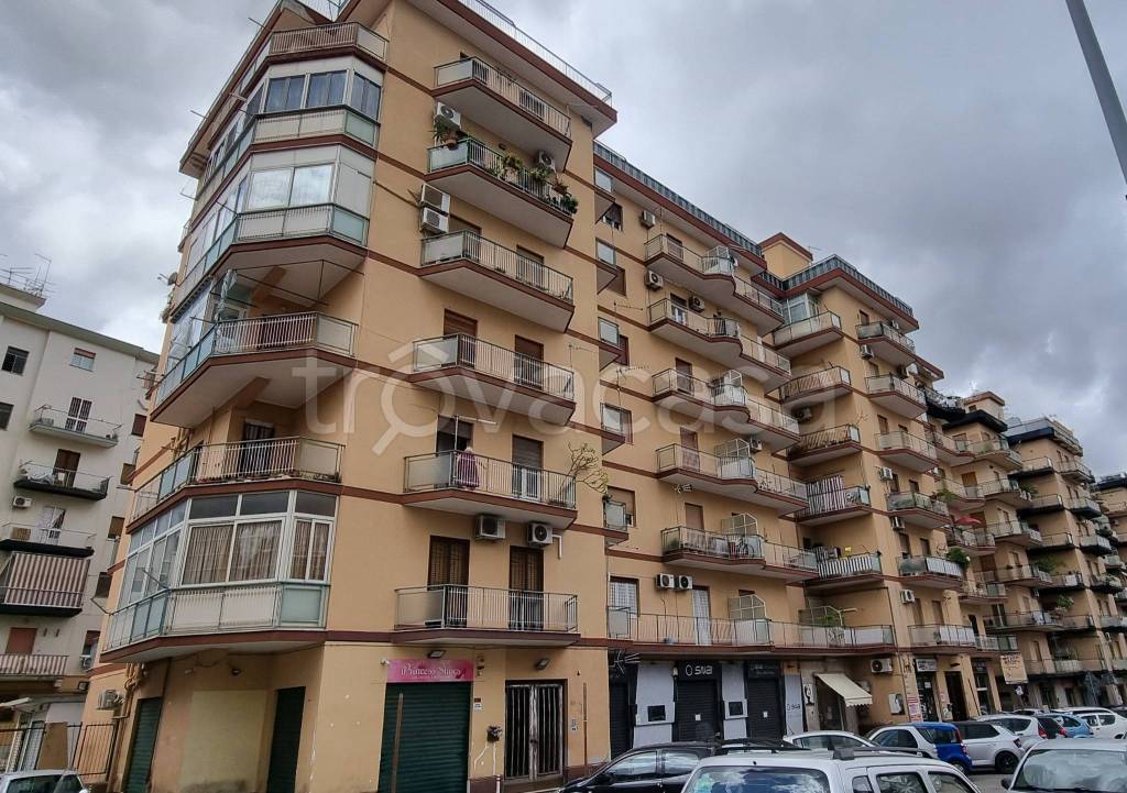 Appartamento in vendita a Palermo via Oreto, 335