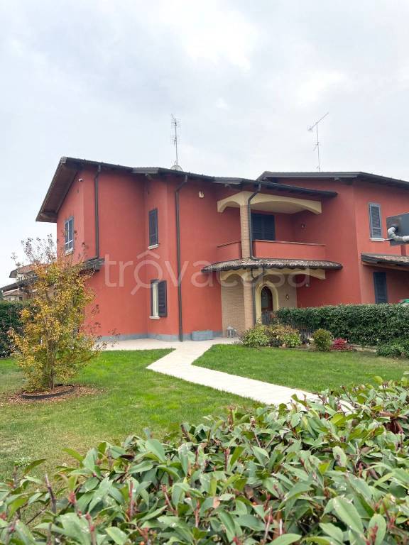 Villa Bifamiliare in vendita a Orio Litta viale Gorizia, 81