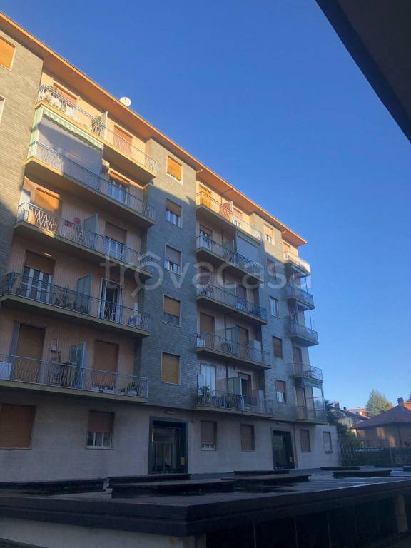 Appartamento in vendita a Rivoli via Camillo Benso di Cavour, 15C