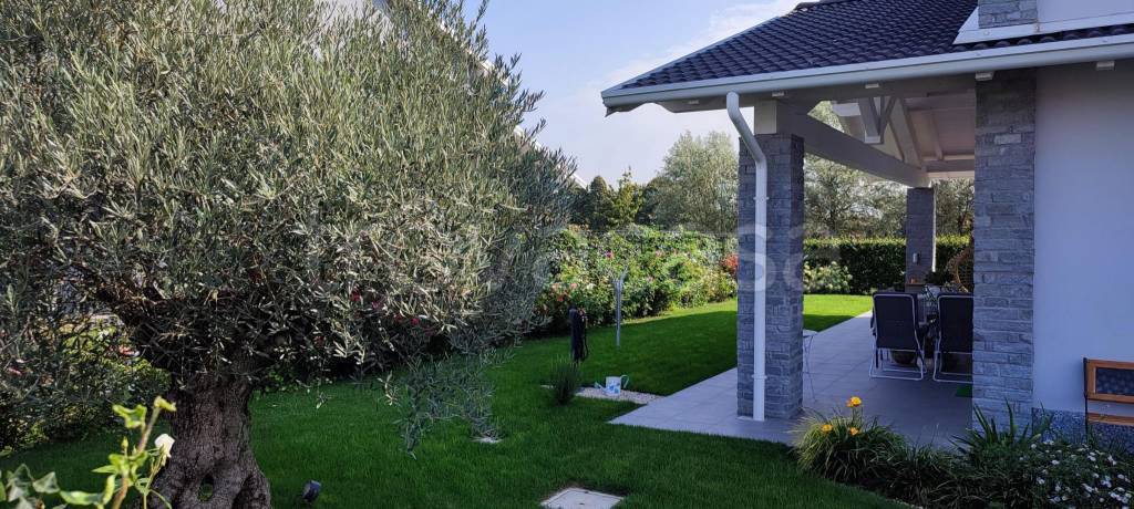 Villa in vendita a Spino d'Adda viale Giuseppe Ungaretti
