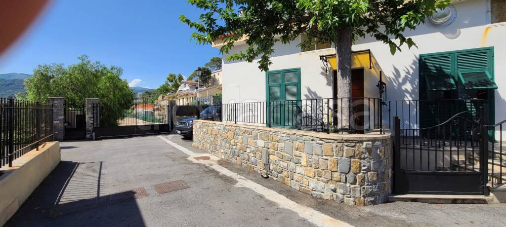 Appartamento in vendita a San Lorenzo al Mare via Pinea, 40