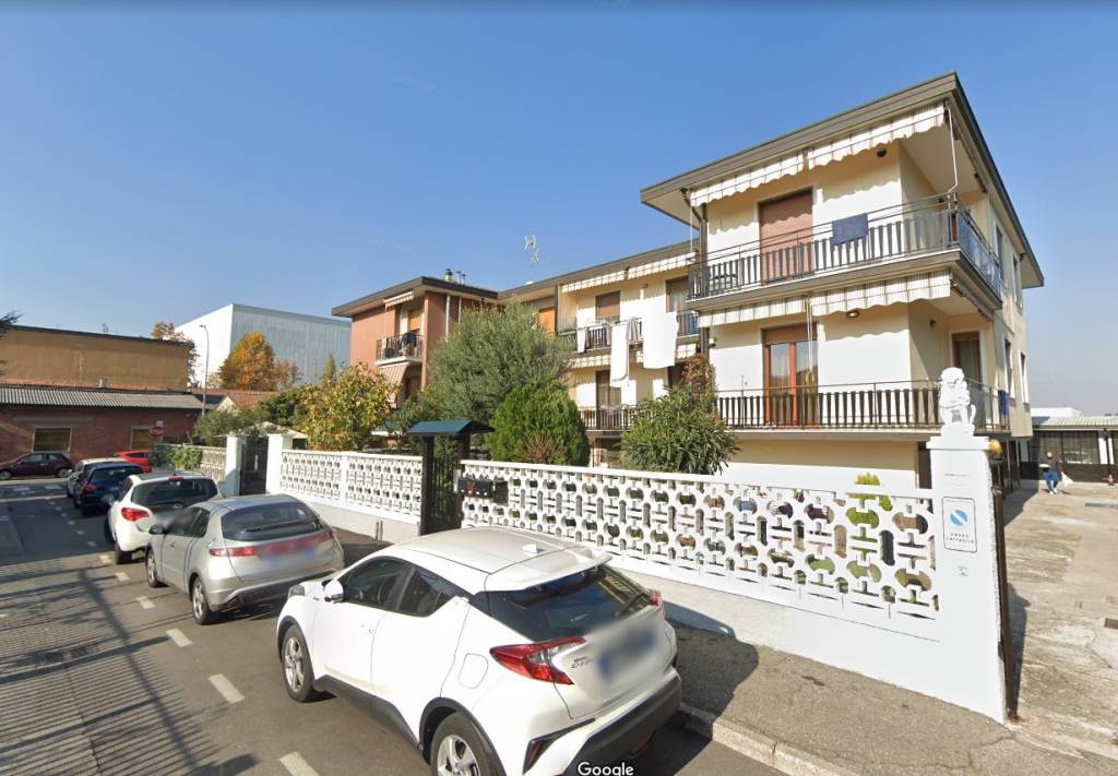 Appartamento in vendita a Pioltello via Jacopo della Quercia