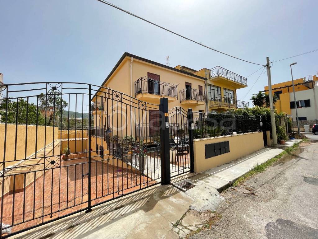 Appartamento in in affitto da privato a Terrasini via Don Salvatore Amato