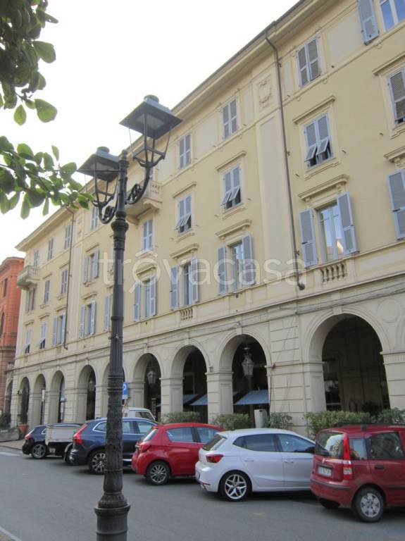 Appartamento in vendita ad Acqui Terme via Franco Ghione, 1