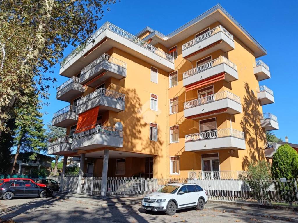 Appartamento in vendita a Castellanza viale Don g. Minzoni, 55