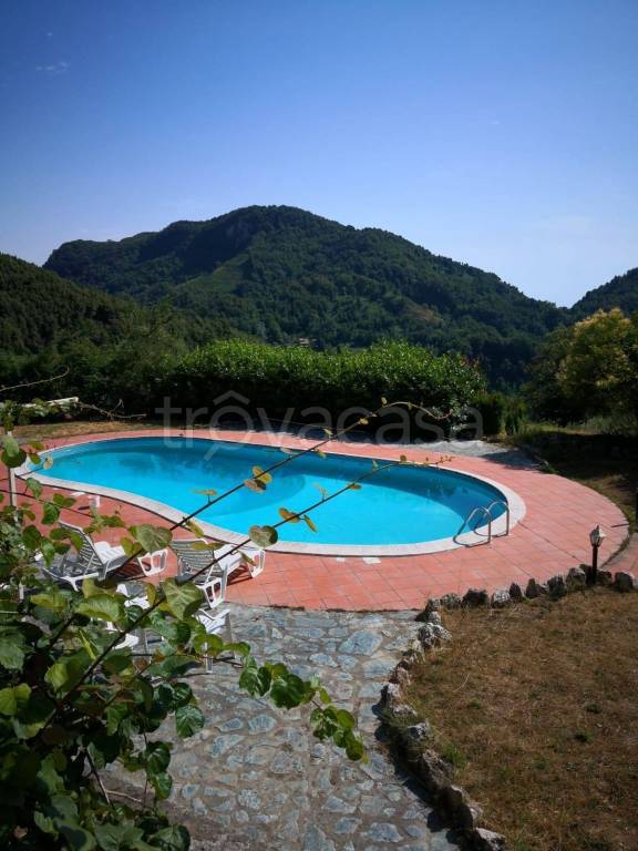 Villa Bifamiliare in in vendita da privato ad Aiello Calabro contrada Fargani, 7