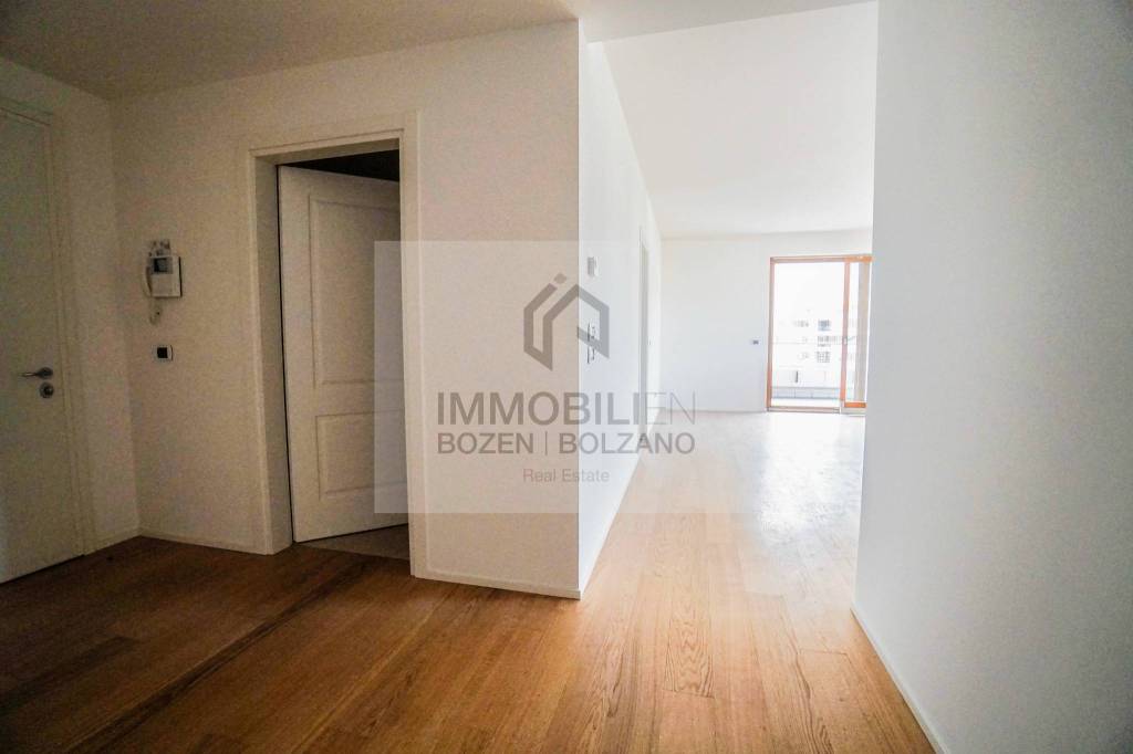 Appartamento in vendita a Bolzano via Renon, 12