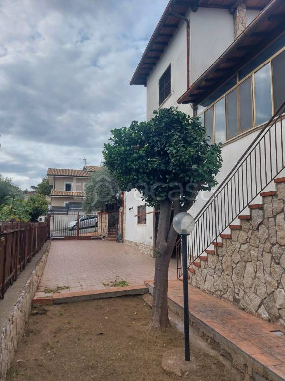 Villa Bifamiliare in vendita a Fonte Nuova via Abruzzo