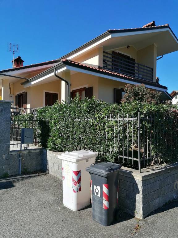 Villa in vendita a Giaveno via Nurivalle