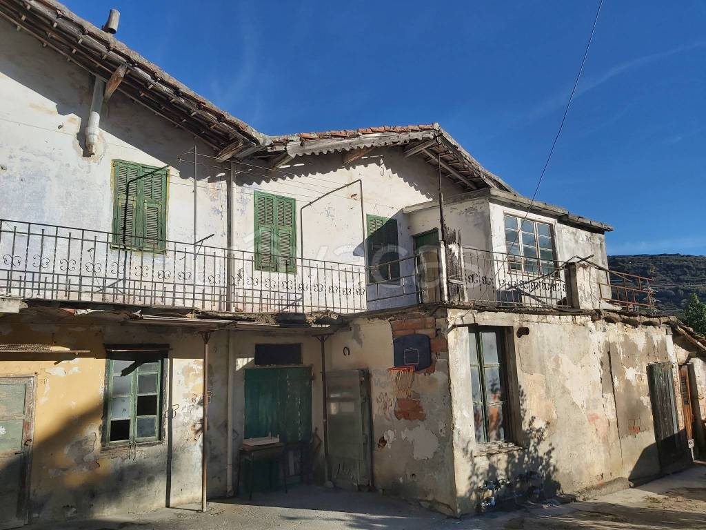 Casa Indipendente in vendita a Taggia via San Francesco, 4