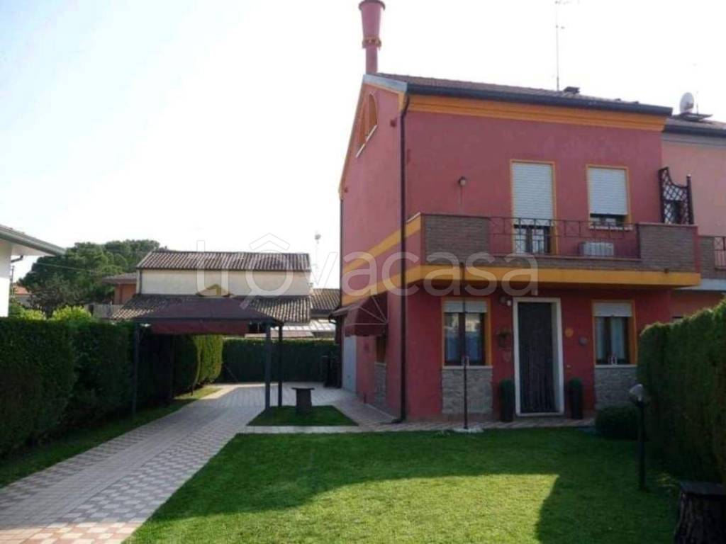 Villa a Schiera in in vendita da privato a Loreo via Veneto, 43