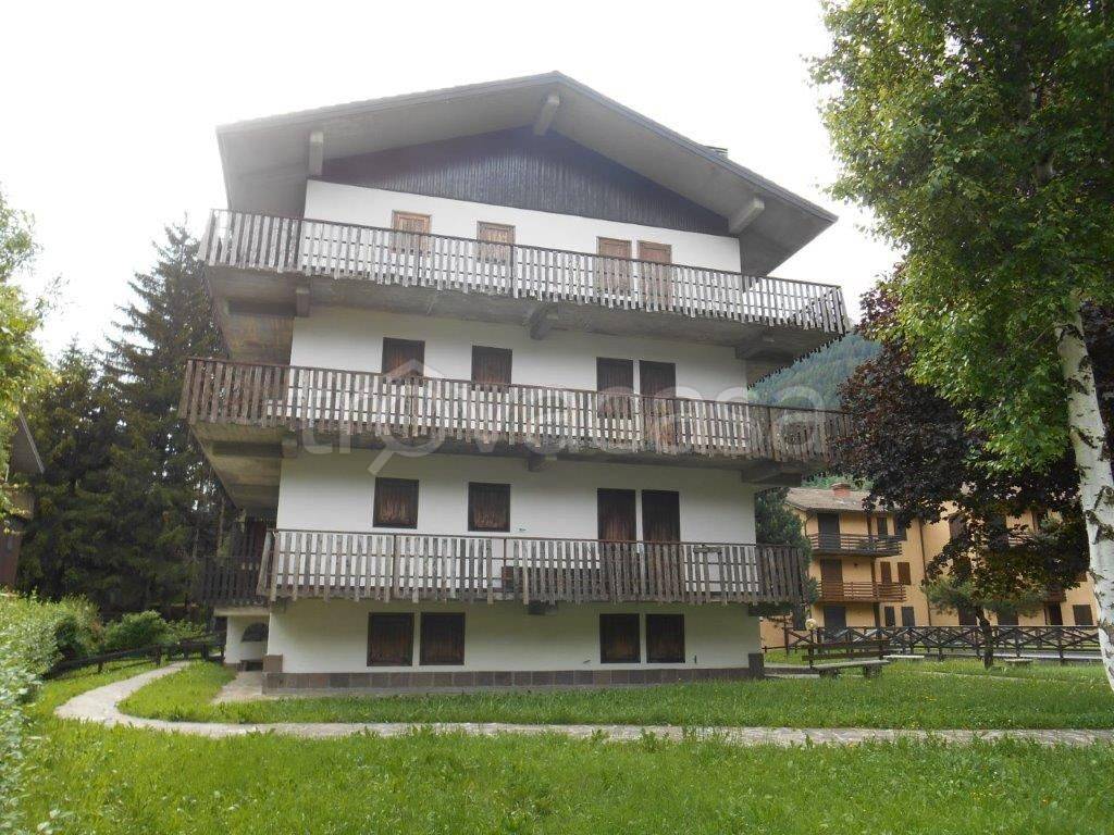 Appartamento in in affitto da privato a Ponte di Legno via Corno d'Aola, 22