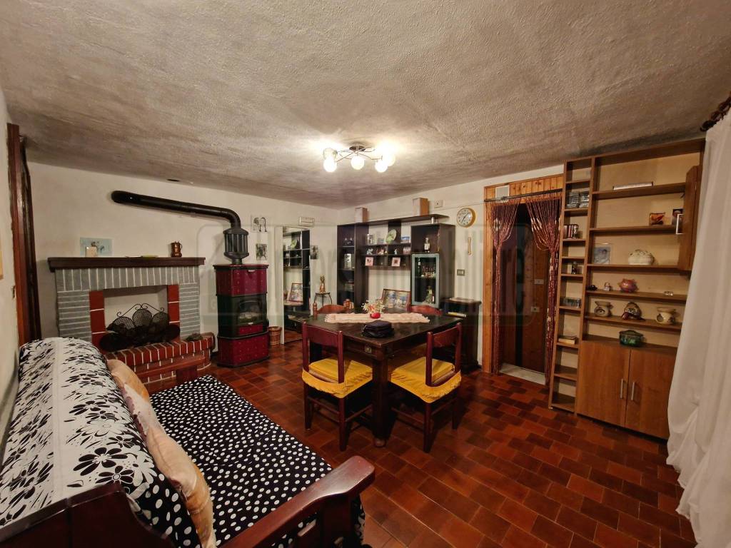 Villa in vendita ad Avolasca località Casa Borella