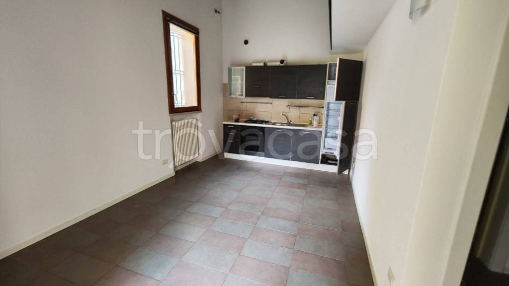 Appartamento in vendita a Piacenza via Antonio Cornazzano, 1