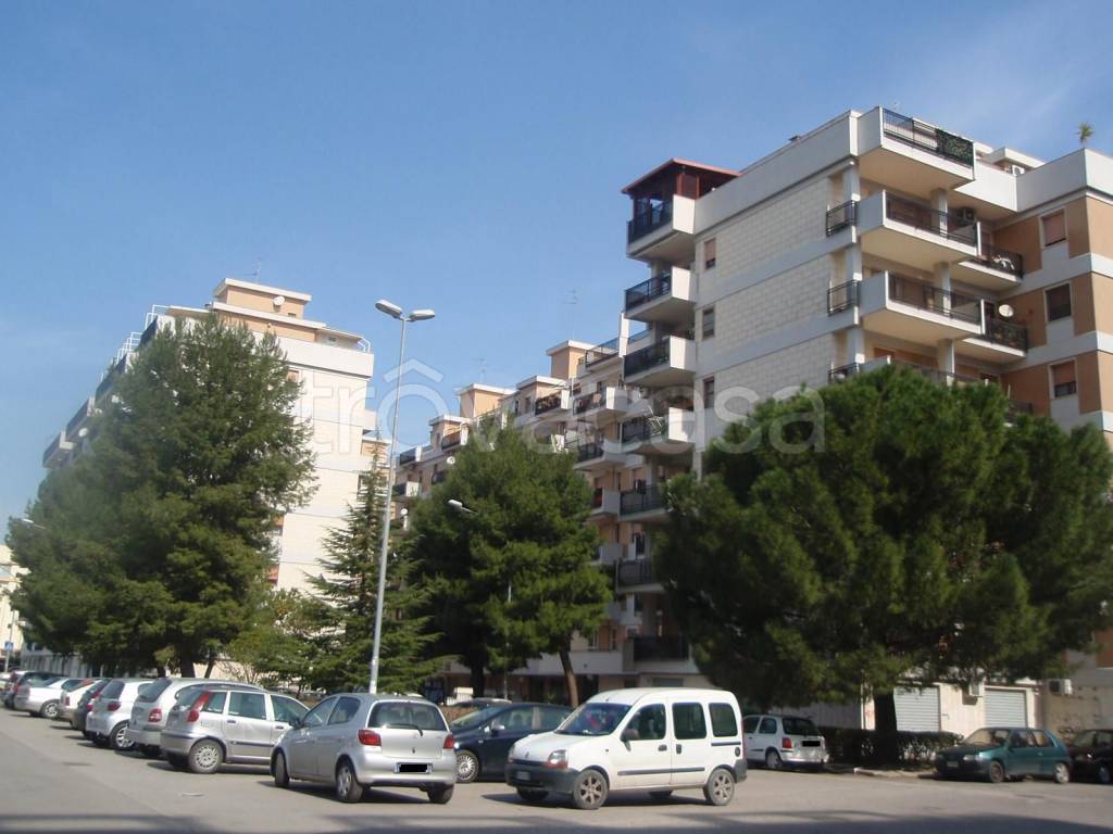 Appartamento in vendita a Foggia via Fiorello La Guardia, 6